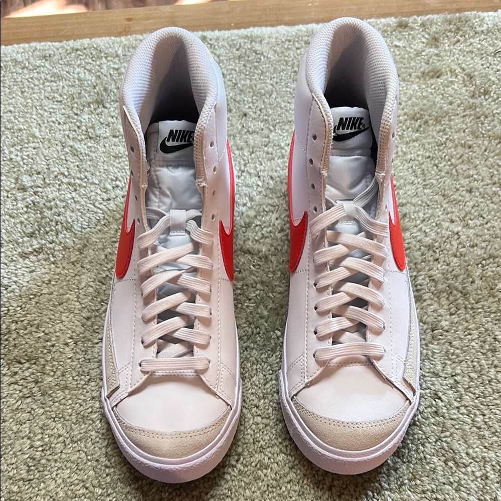 Size 7 Youth Nike BLAZER MID ‘77 GS white/picante red – coconut milk